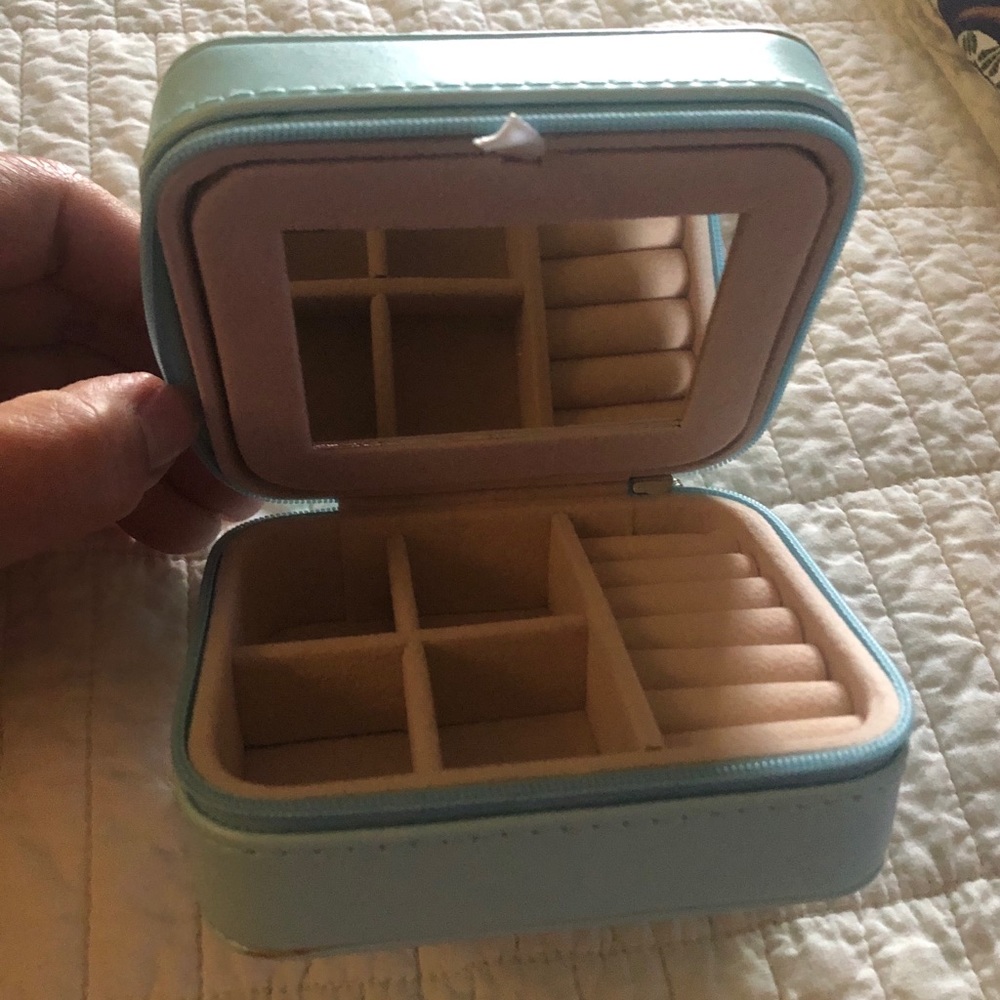 NIB, travel jewelry box